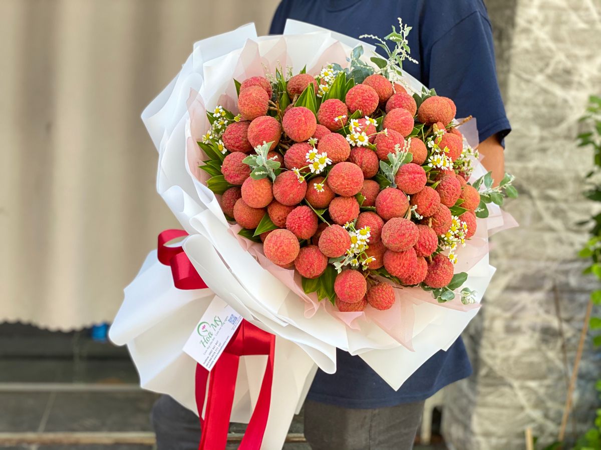 Bó hoa trái cây là giỏ quà 20/10 độc lạ