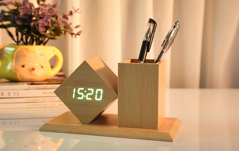 Đồ trang trí bàn làm việc ấn tượng dành cho các chị em