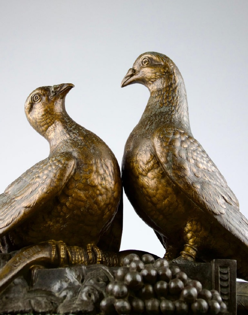 Quà kỷ niệm ngày cưới Tượng đôi chim uyên ương là biểu tượng của tình yêu và hạnh phúc viên mãn