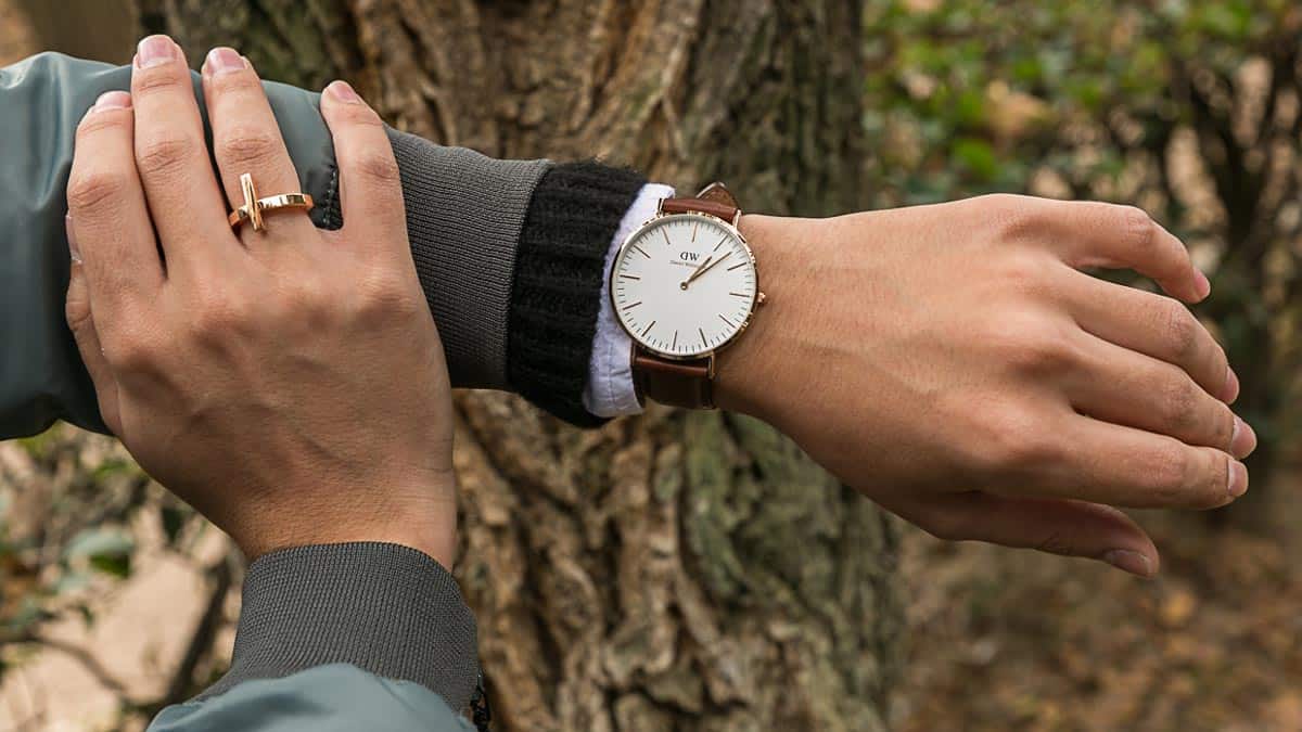 quà kỷ niệm ngày yêu nhau cho bạn trai Món quà thời trang ý nghĩa dành tặng chàng