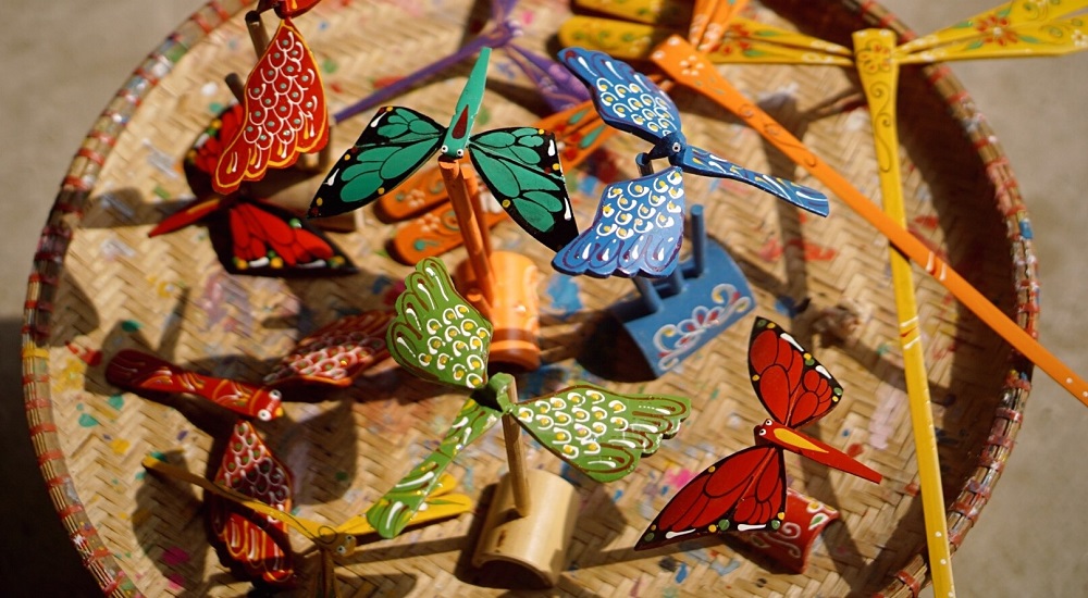 Chuồn chuồn tre - món quà lưu niệm Hà Nội xinh xắn