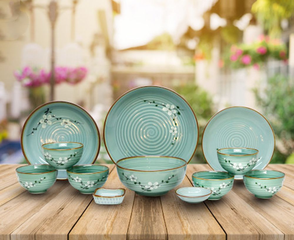 Quà lưu niệm Hà Nội đẹp từ gốm sứ Bát Tràng 