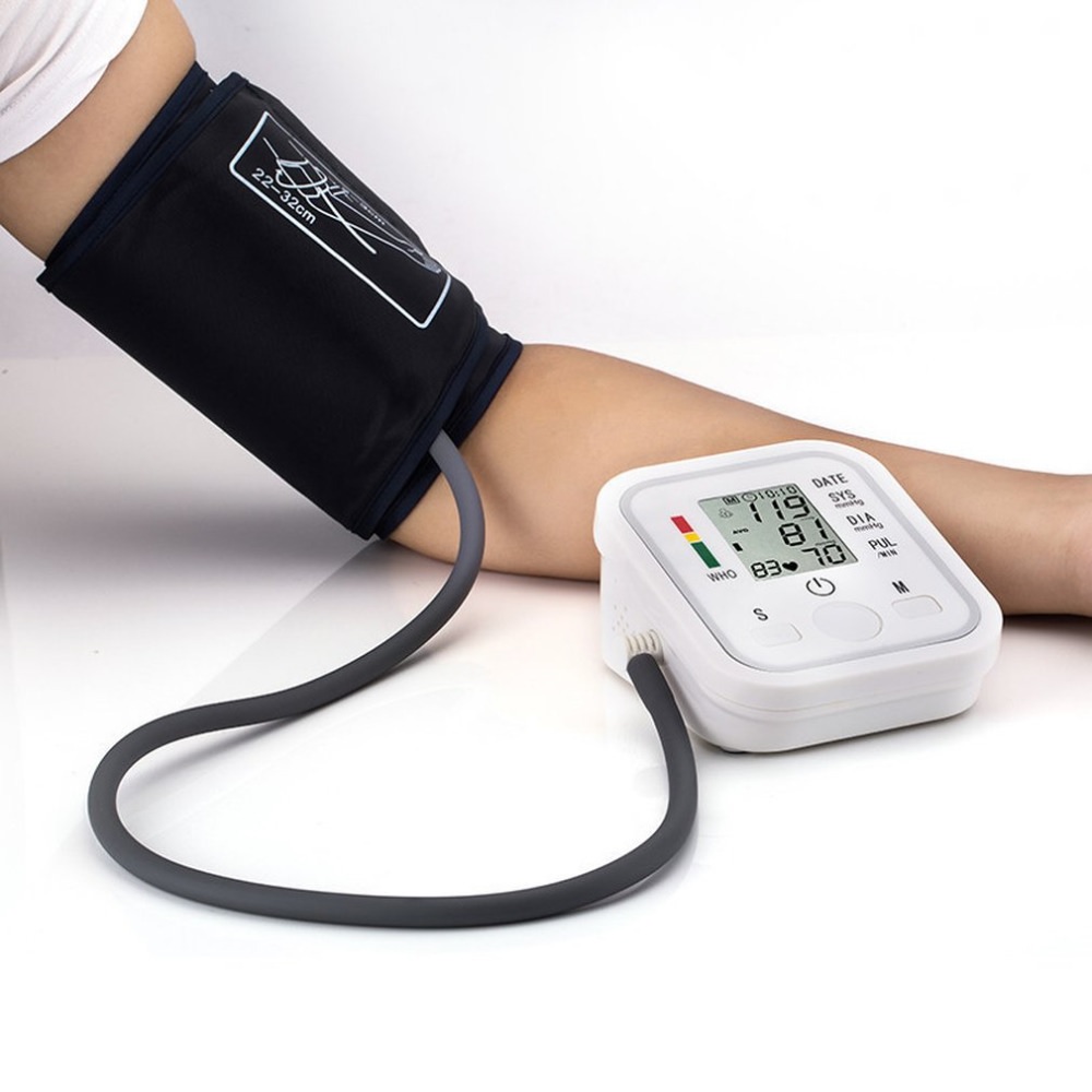Tặng mẹ máy đo huyết áp để mẹ có thể chủ động theo dõi sức khỏe