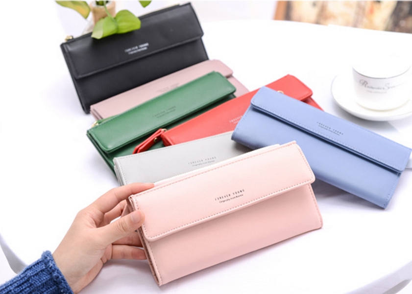 Quà tặng bạn thân là con gái Những chiếc ví nữ đại diện cho cá tính của cô bạn thân là món quà thiết thực trong dịp đặc biệt