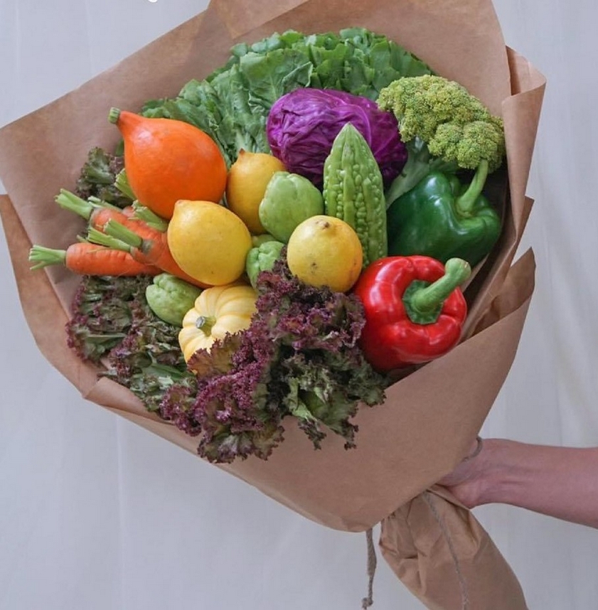 Quà tặng bạn thân là con gái Tự tay làm một bó hoa bằng rau củ để tặng bạn thân là con gái