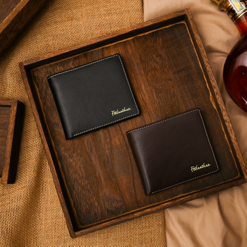 Ví da - quà tặng sếp nam thời trang, hữu ích