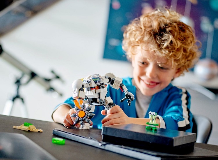 Lego là món đồ chơi giúp bé rèn luyện nhiều kỹ năng tốt 