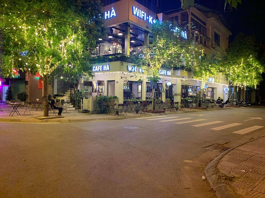 Cafe Hà - điểm đến quen thuộc của người dân Long Biên