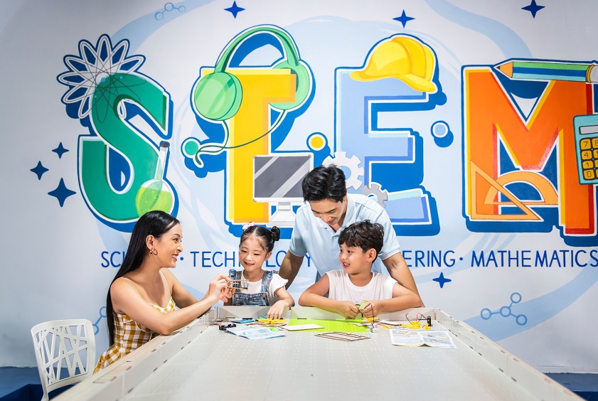 Trải nghiệm khu hướng nghiệp VinKE cùng gia đình