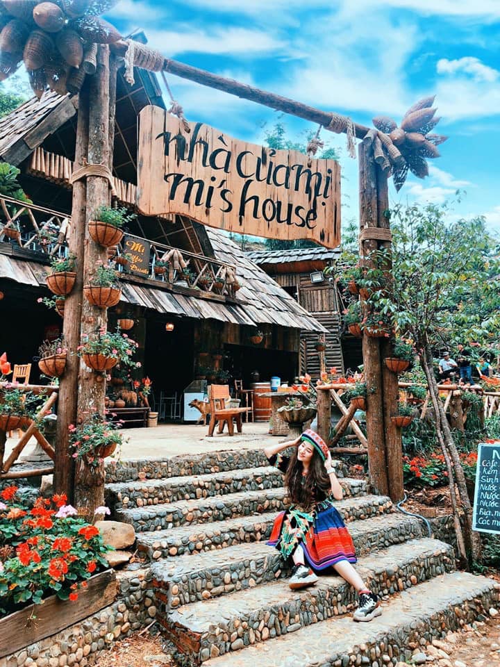 Quán cafe ở làng Cát Cát