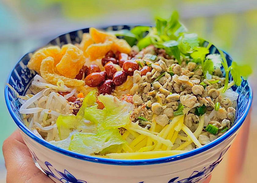 quán cơm ngon Đà Nẵng Cơm Hến Hoàng Diệu là một quán cơm bình dân ngon ở Đà Nẵng