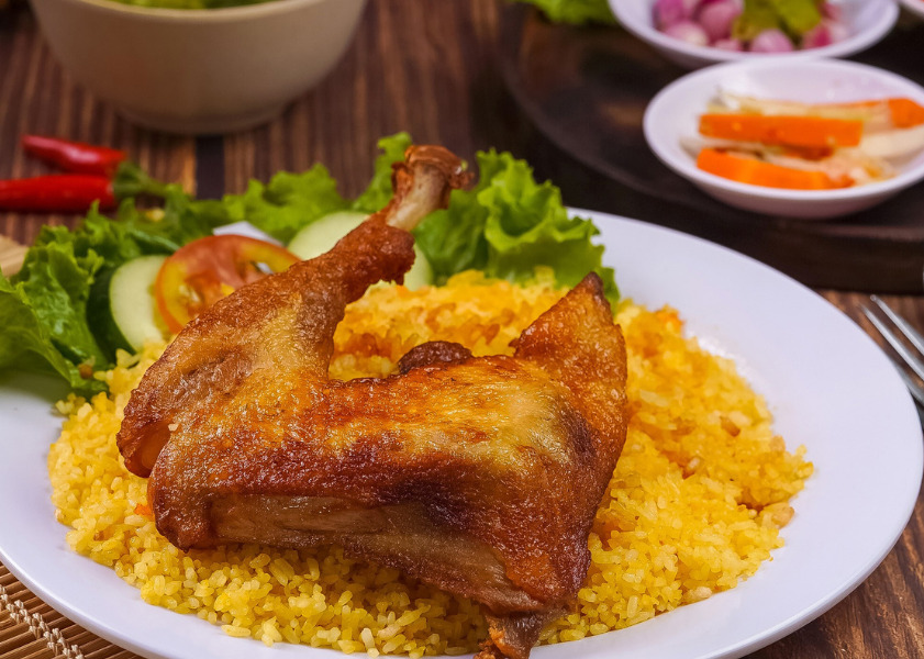 quán cơm ngon Đà Nẵng Phần cơm gà da giòn rụm, thơm ngon