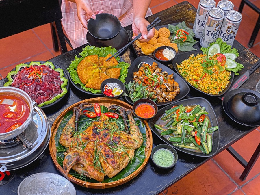 quán nhậu Đà Nẵng Thực đơn của quán Những Người Bạn vô cùng đa dạng