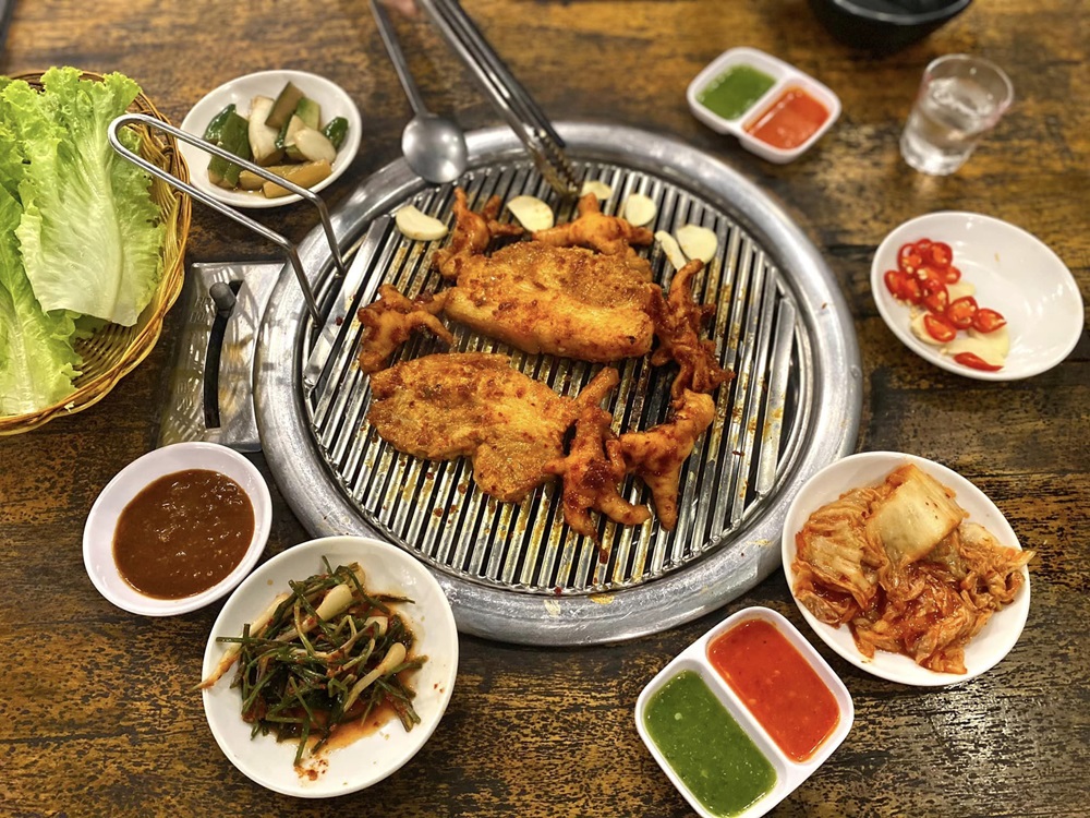 quán nhậu Đà Nẵng Đồ nướng thơm ngon tại quán Cukcuk BBQ