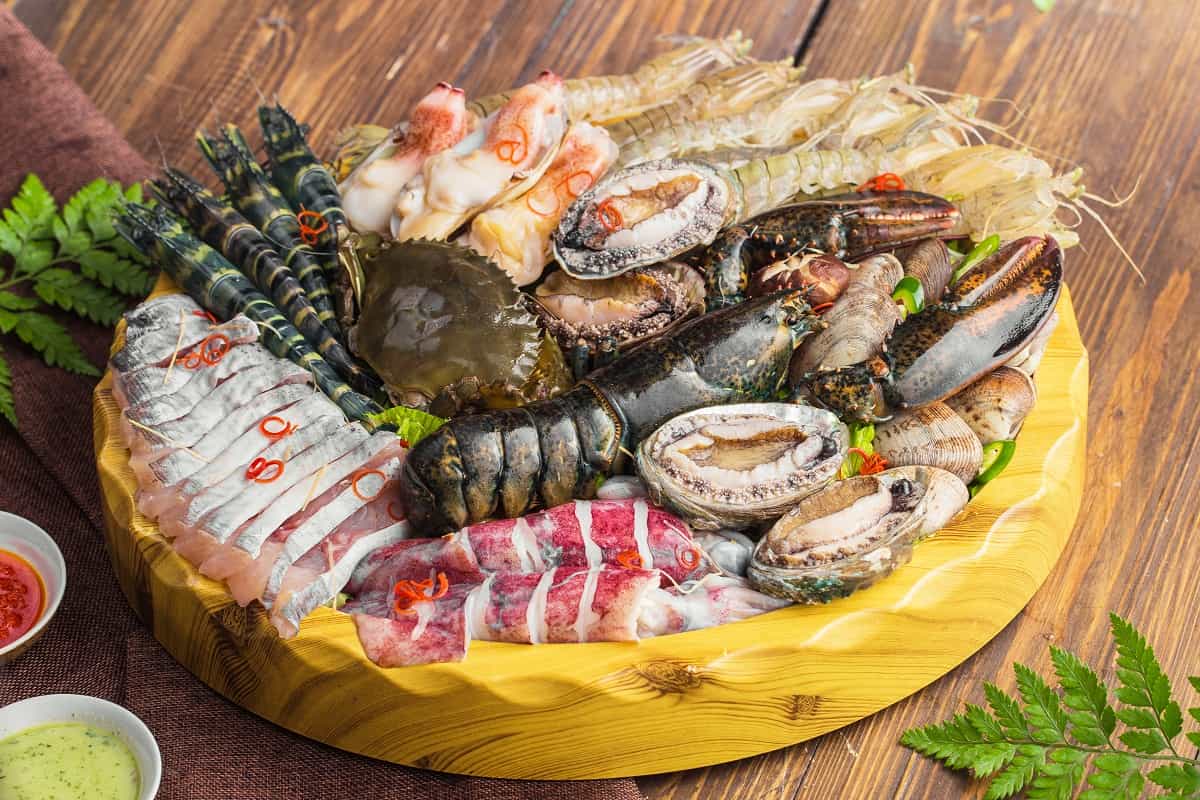 Hội An có nhiều quán nhậu chuyên về các món hải sản tươi ngon