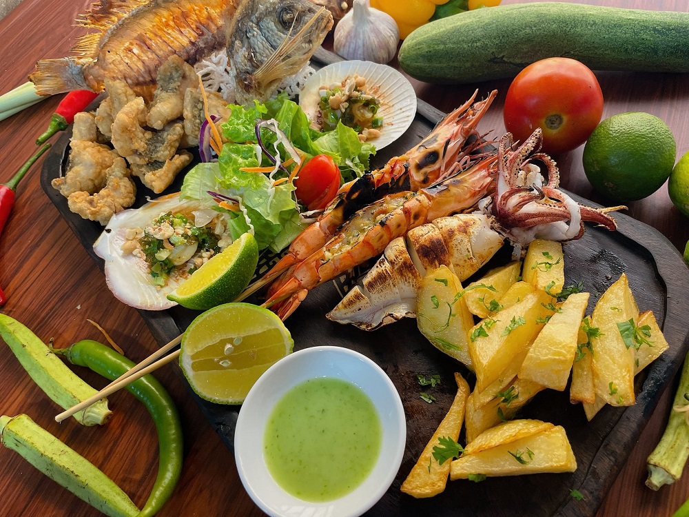 Món ngon của nhà hàng Cánh Buồm Trắng Hội An