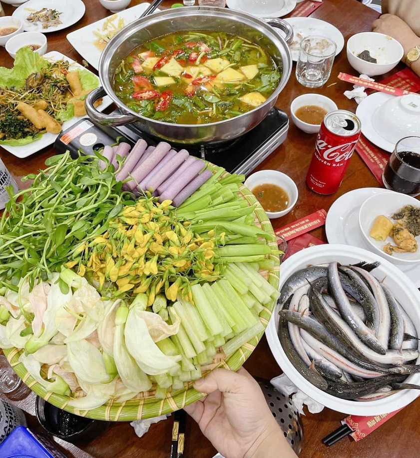 Quán nhậu Tuy Hòa Nam Tuy Hòa Quán là điểm đến lý tưởng cho các buổi gặp gỡ bạn bè 