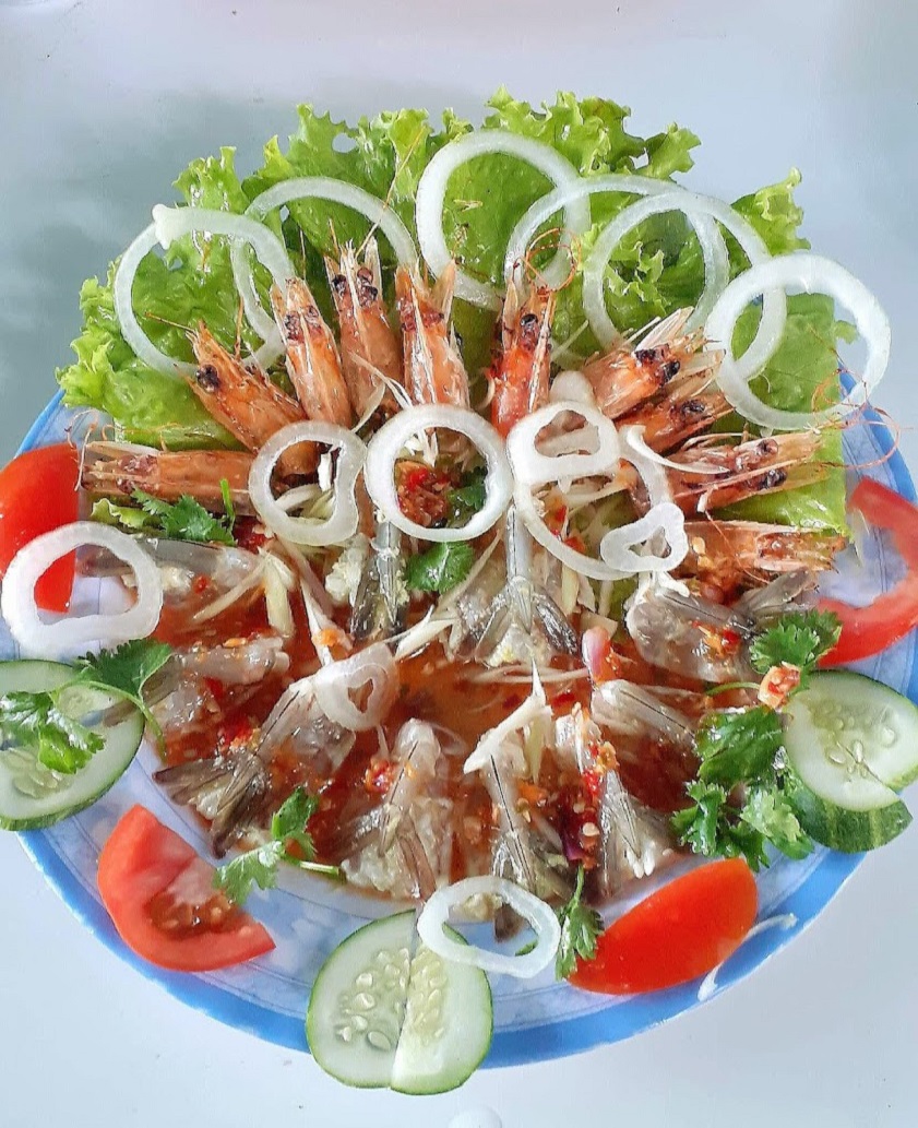 Quán nhậu Tuy Hòa Cây Sung nổi tiếng với hương vị tươi ngon của các món ăn 