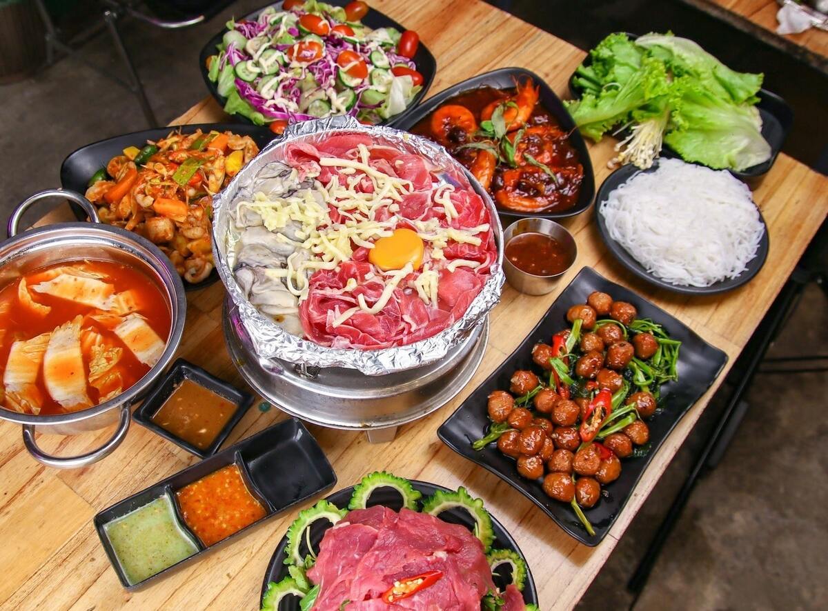 Quán nướng Huế Ai đến quán nướng Hẻm Huế cũng phải ăn no mới ra về