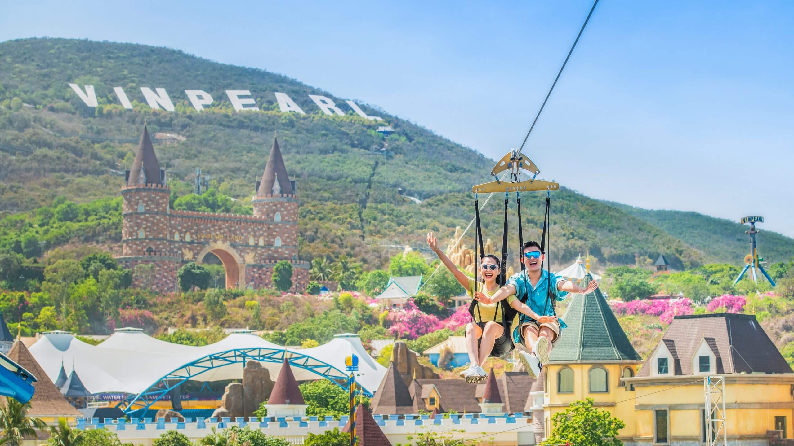 Trải nghiệm đường trượt Zipline đạt 3 kỷ lục 