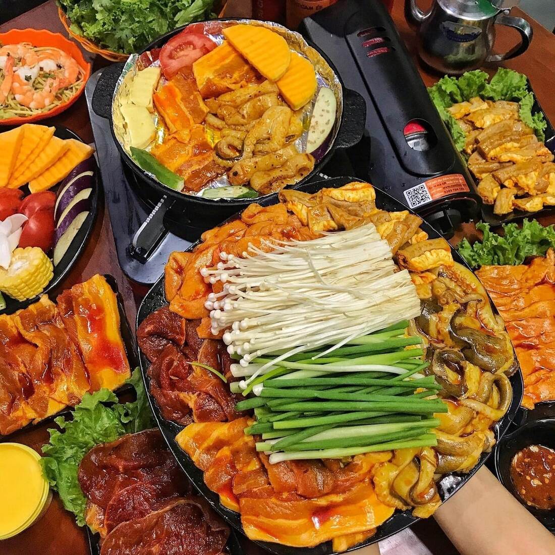 Quán nướng Nyna chuyên phục vụ các món lẩu, nướng bình dân nhưng chất lượng lại vô cùng tuyệt vời