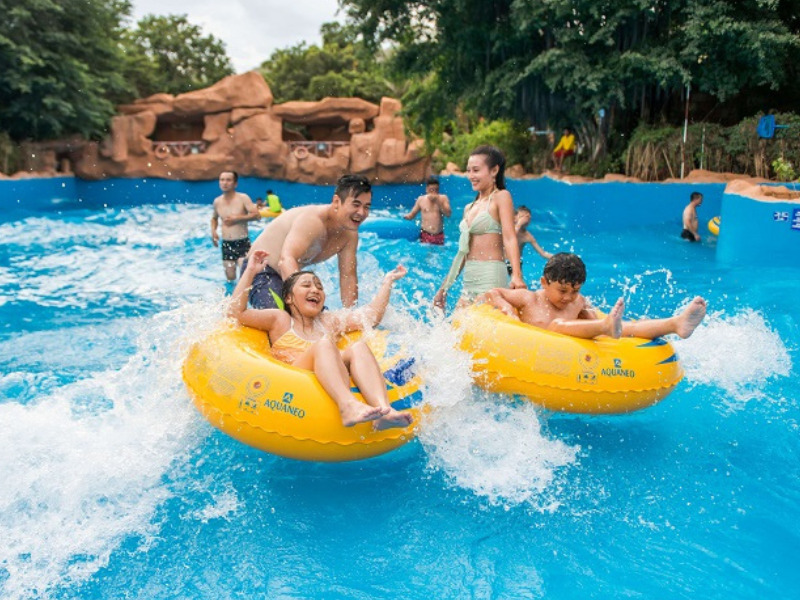 Cả gia đình cùng vui chơi tại VinWonders Nha Trang