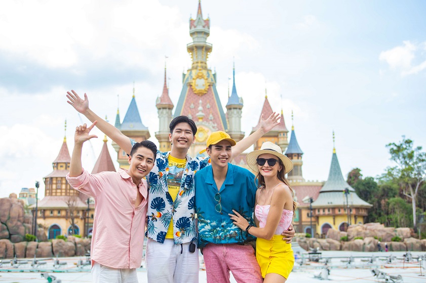 quy định hành lý xách tay Vietnam Airlines Cùng gia đình, bạn bè khám phá những địa điểm du lịch nổi tiếng tại Việt Nam