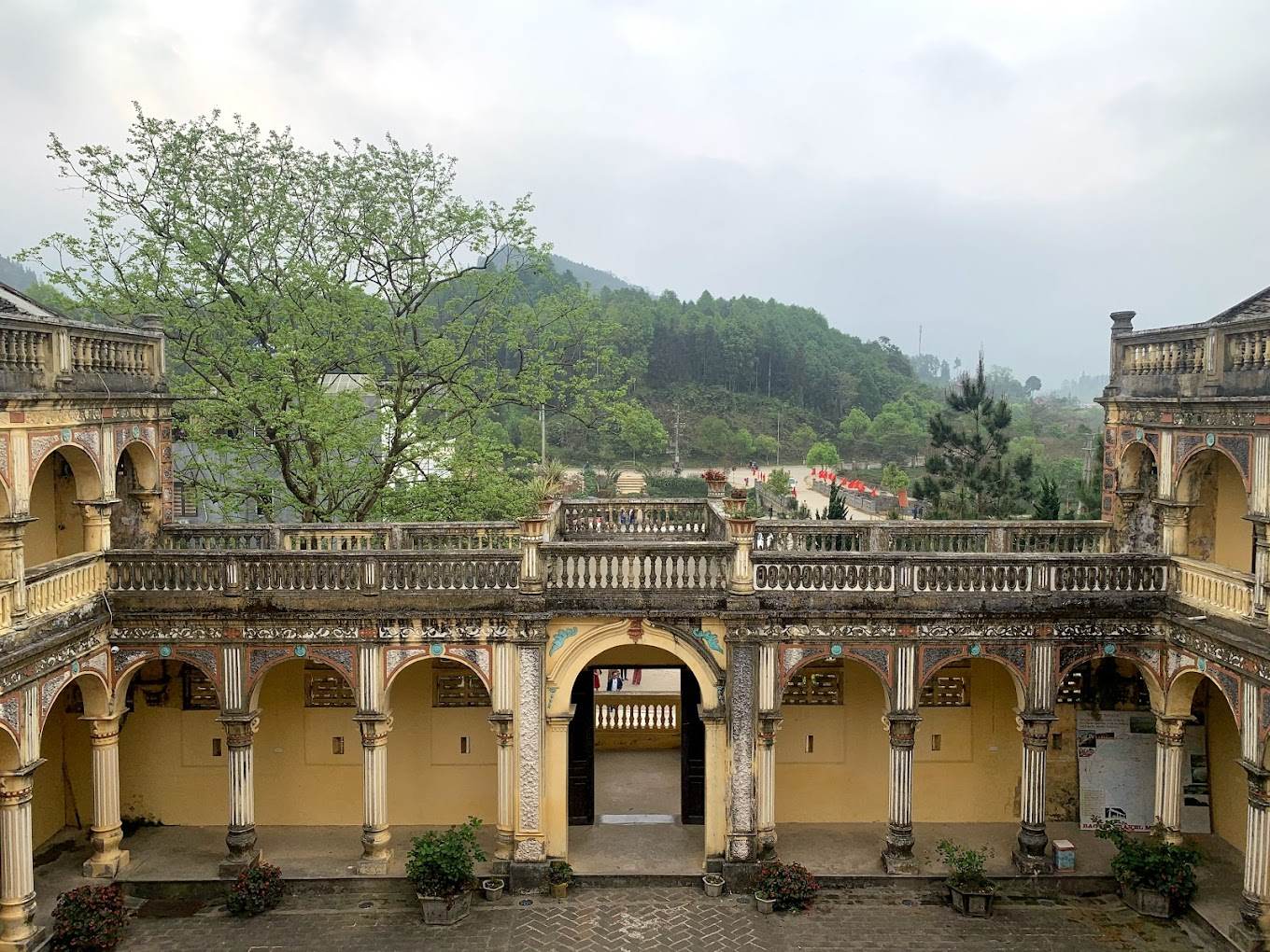 Dinh thự Hoàng A Tưởng Review dinh Hoàng A Tưởng