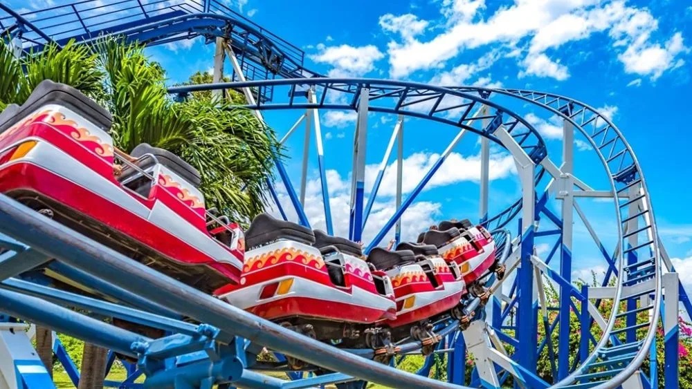roller coaster at Tho Trang parks