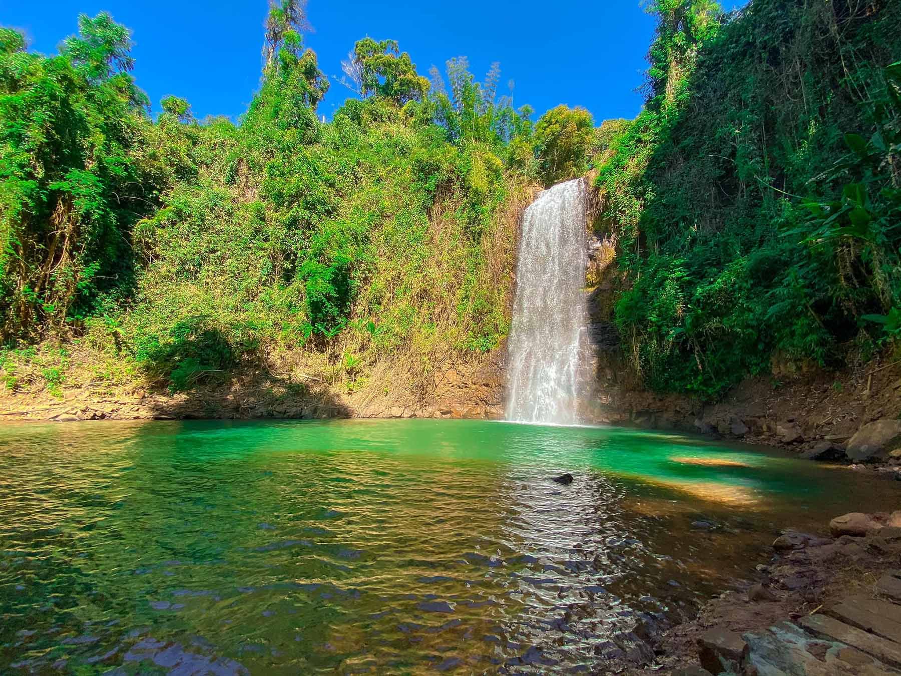 Thác nước với vẻ đẹp nguyên sơ 