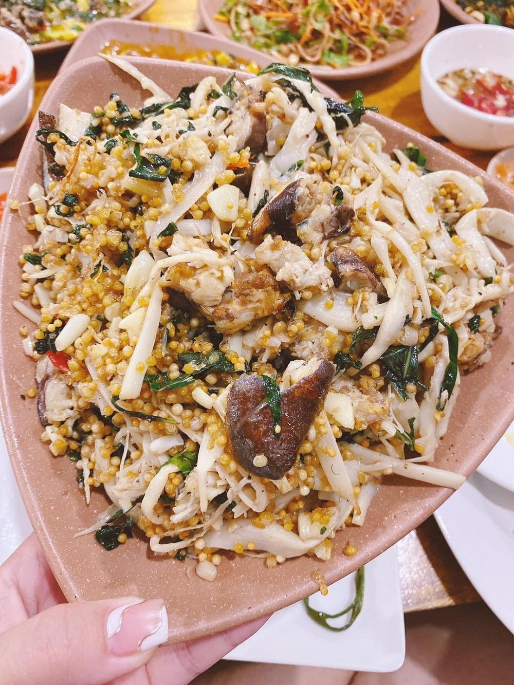 Cách nấu sam biển đòi hỏi sự khéo léo, tỉ mỉ của đầu bếp