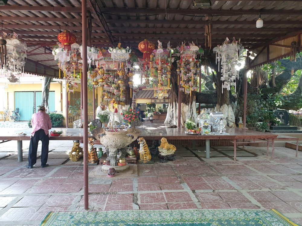 Sắm lễ cây đa có 13 gốc