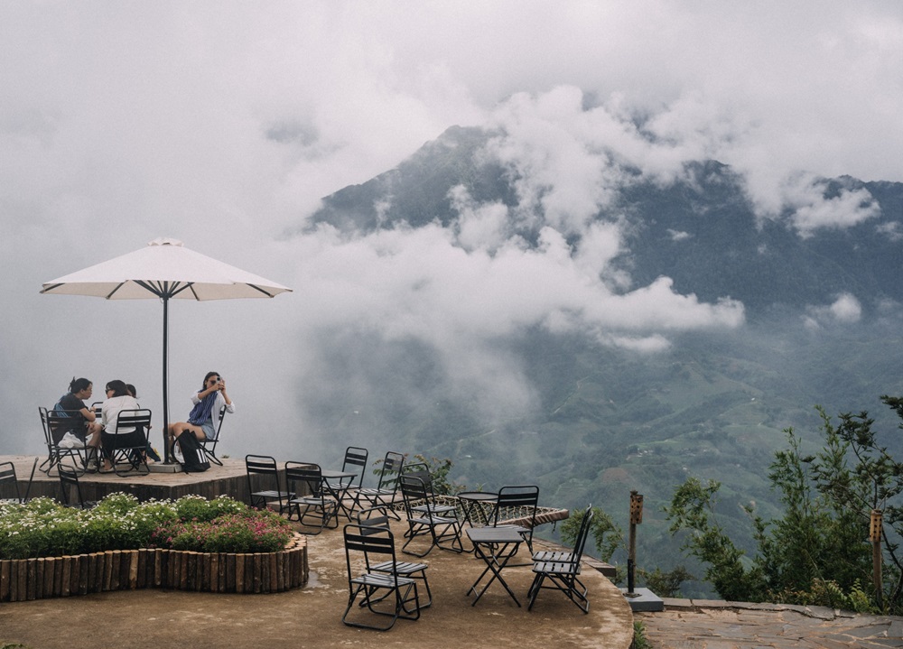 Săn mây quán cafe Sa Pa