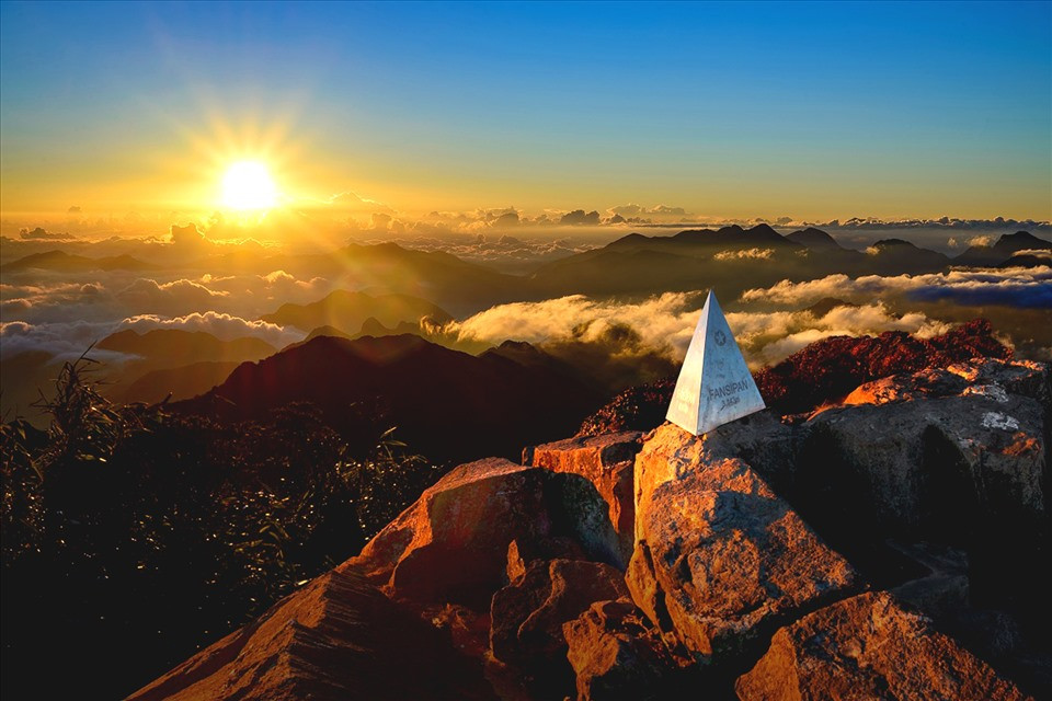 Sapa weather in June Fansipan Mountain