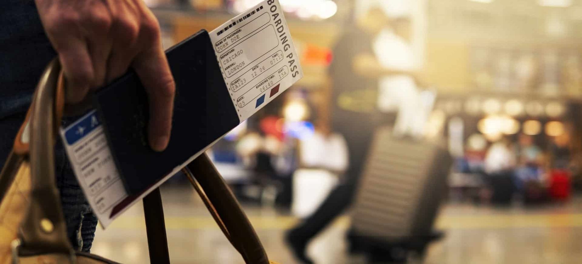 Sổ hộ khẩu có đi được máy bay không