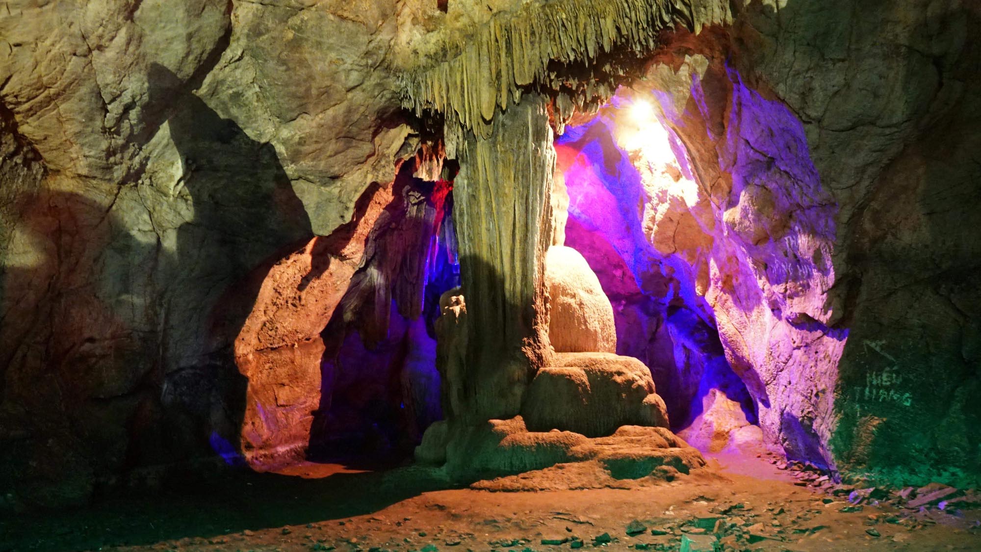 Sự tích động Bích Đào