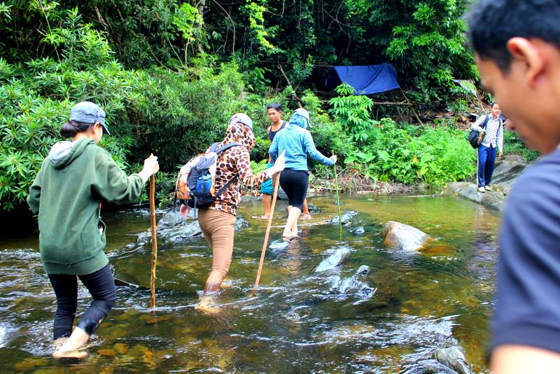 Suối A Lin Khám phá con thác với cảnh quan tuyệt đẹp của thiên nhiên