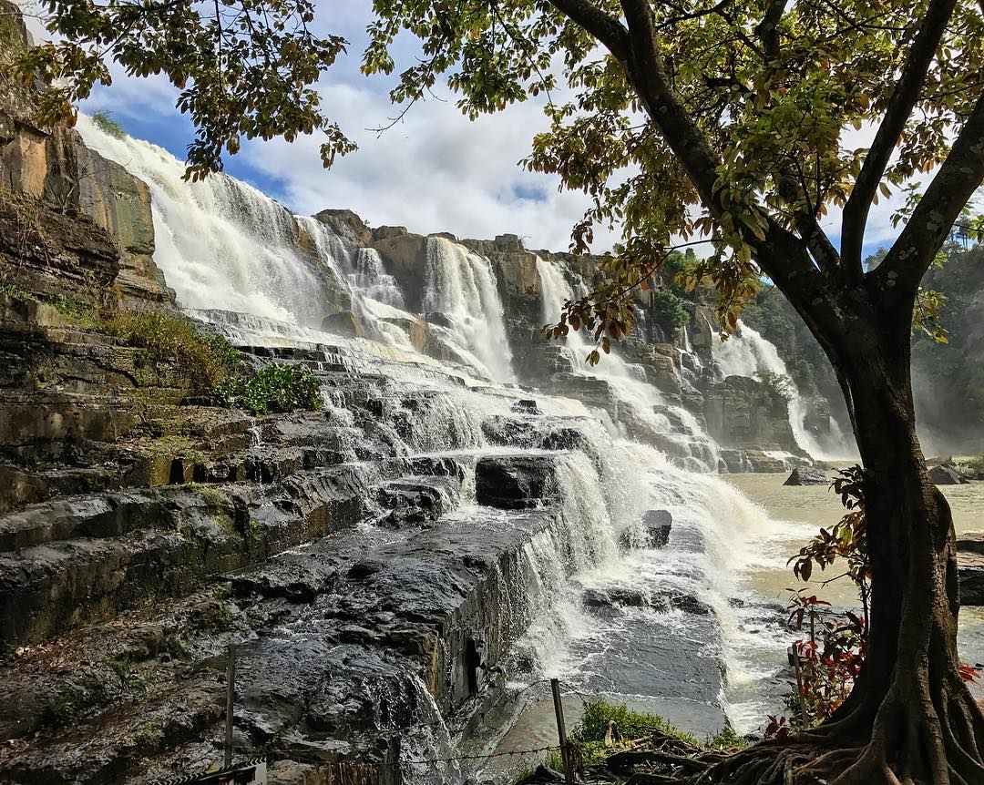 Thác Pongour gắn liền với truyền thuyết kì bí