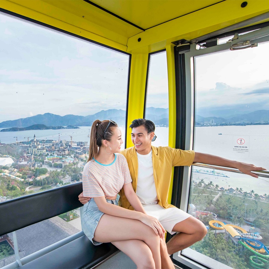 Du lịch biển Nha Trang thu hút các cặp đôi 