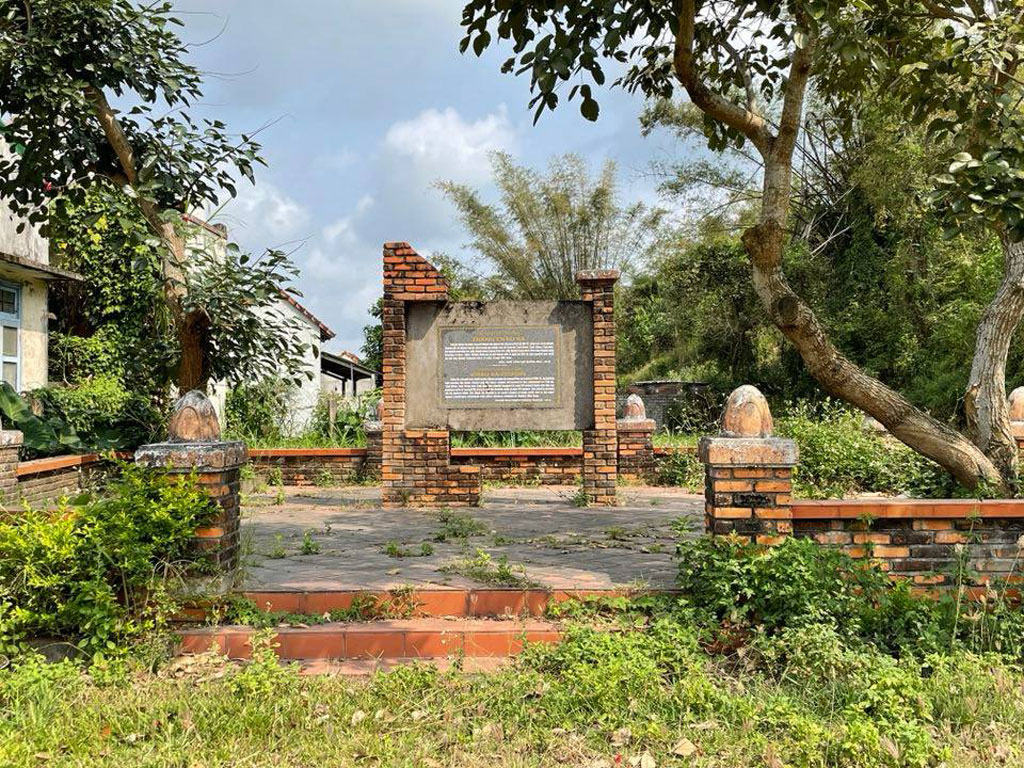 Di tích thành cổ Châu Sa được xây dựng vào năm 903 với niên đại hơn 1120 năm