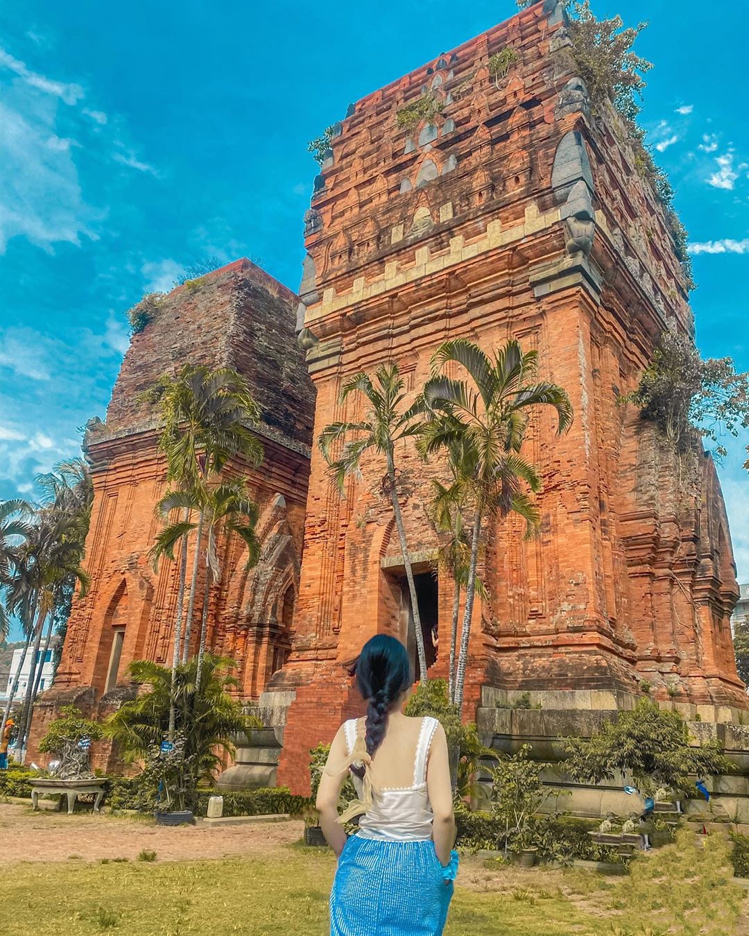 Tháp Hưng Thạnh Du khách check in tháp Đôi Quy Nhơn