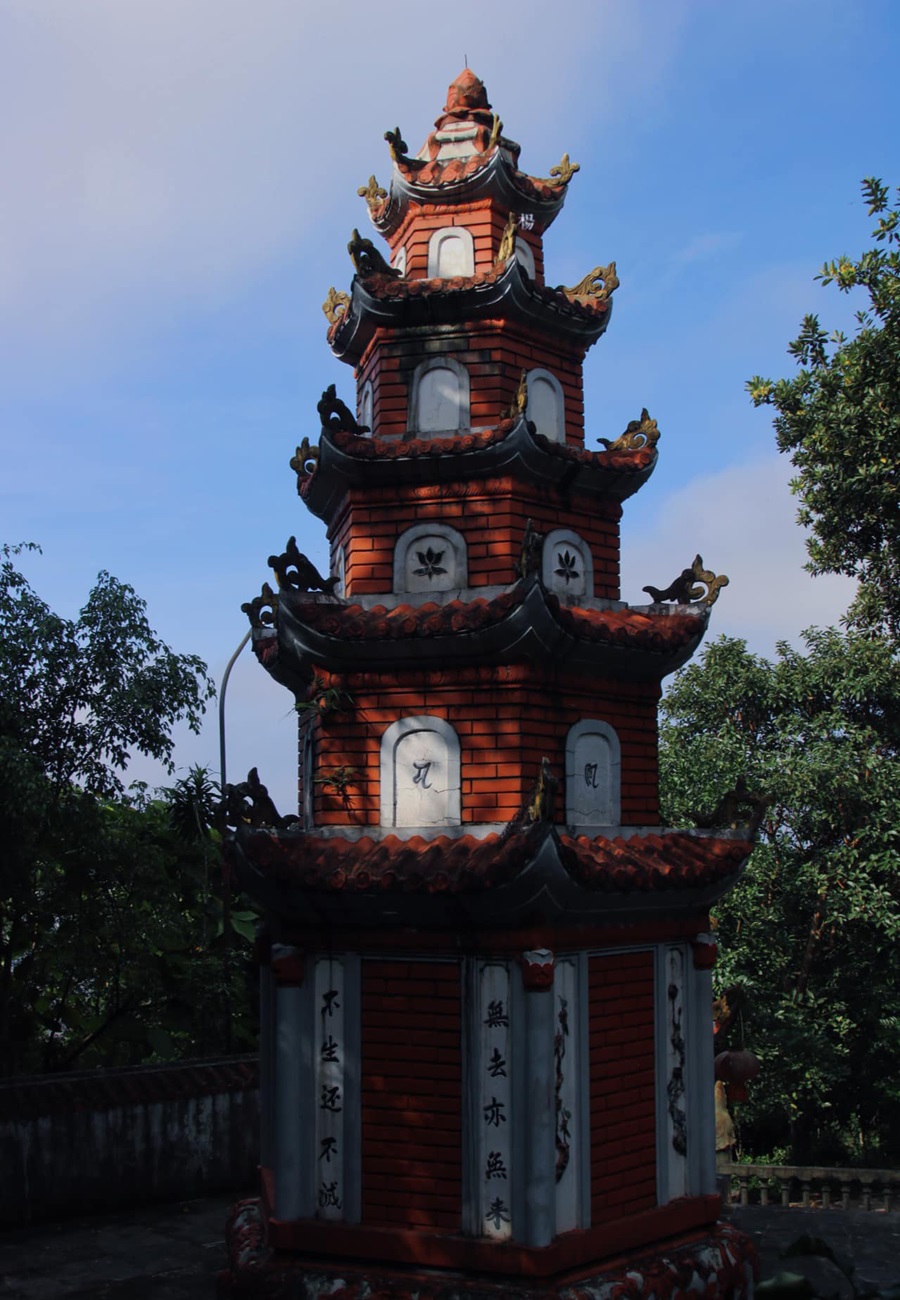 Tháp mộ cổ chùa Thiên Tượng