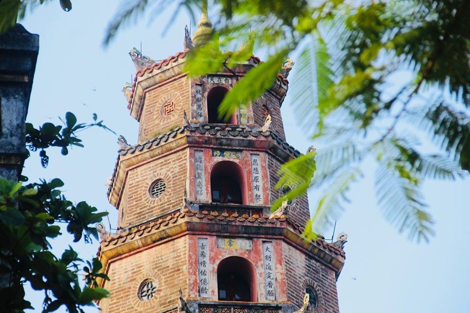 Tháp Phước Duyên Tháp Phước Duyên được khởi công xây dựng vào năm 1844 dưới thời Thiệu Trị