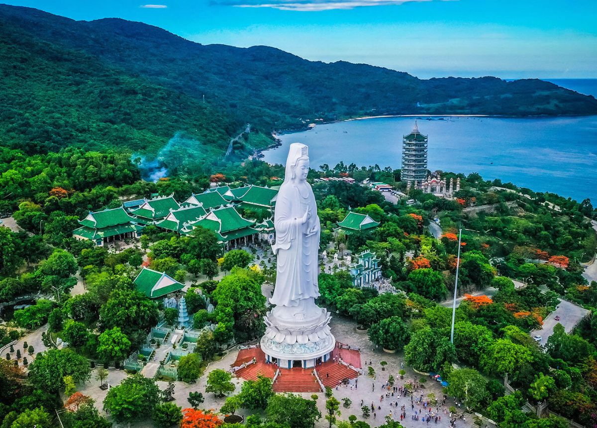 Nếu là người quan tâm giá trị tâm linh, Đà Nẵng đích thị là điểm đến phù hợp với bạn