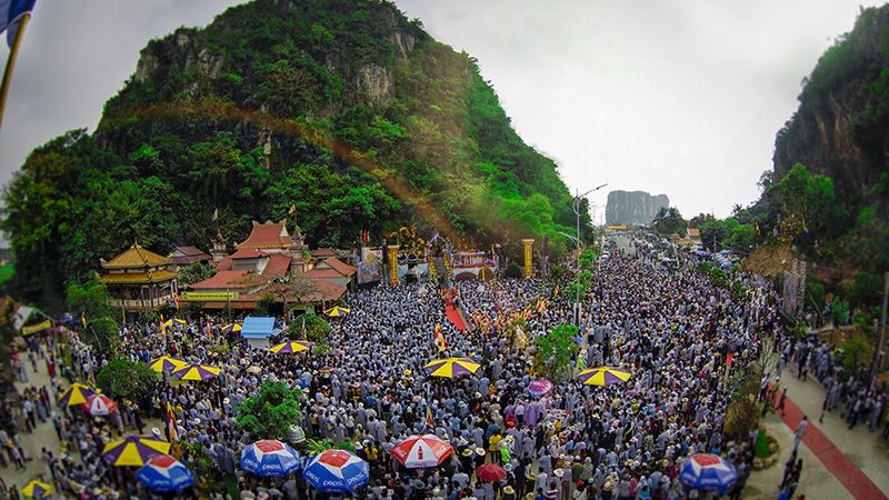 Thời tiết Đà Nẵng tháng 3 Lễ hội Quan Thế Âm thu hút đông đảo du khách và Phật tử tham gia