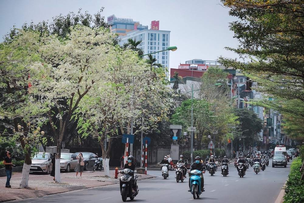 Tháng 3 là lúc thời tiết Hà Nội có nhiều chuyển biến