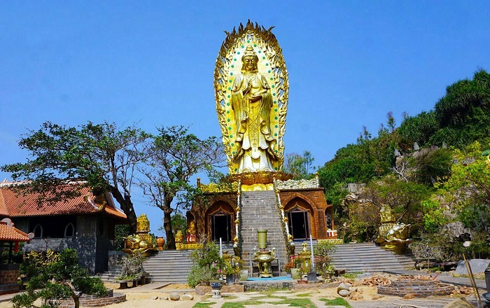 Tịnh Xá Ngọc Hòa là một điểm đến vô cùng uy nghiêm tại Quy Nhơn