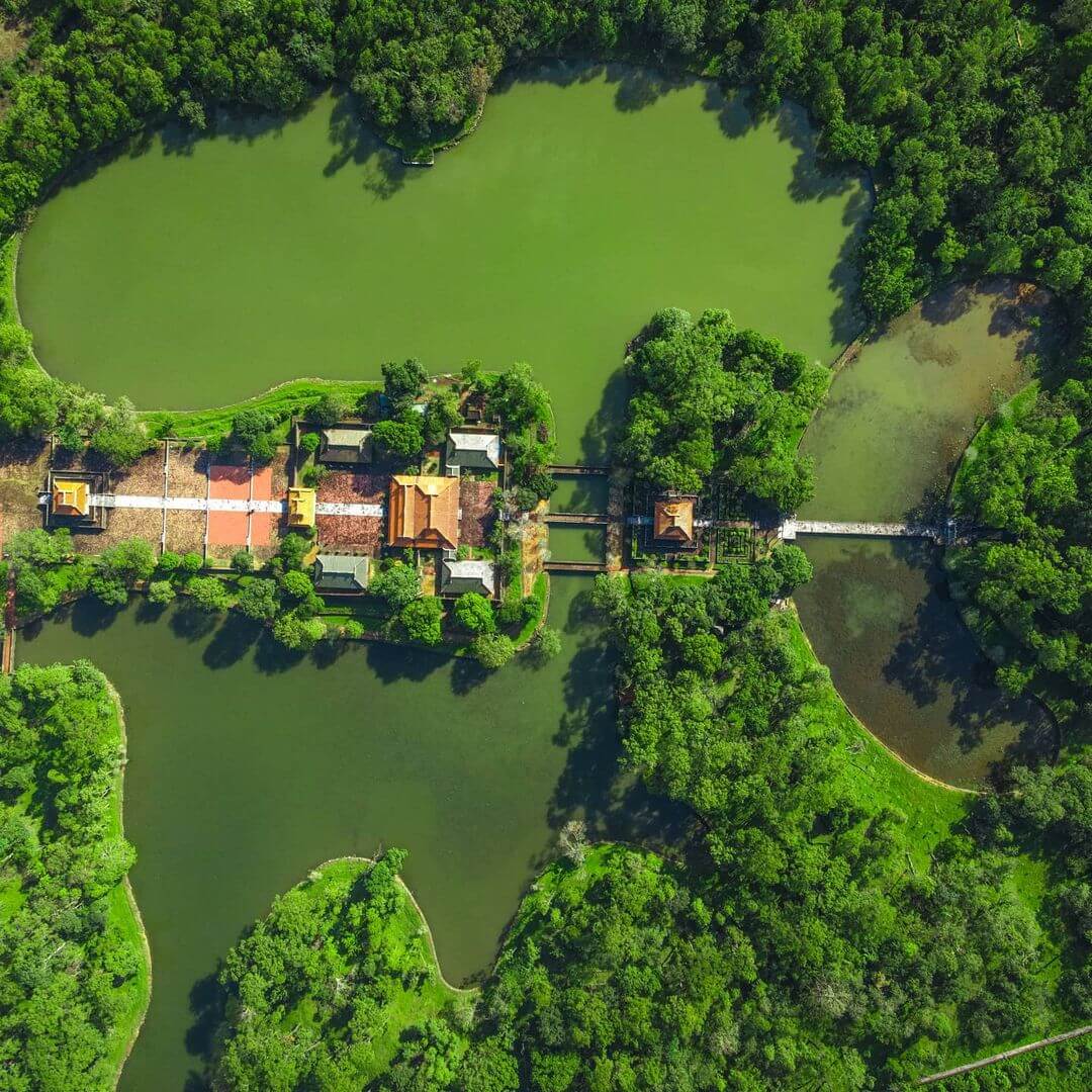 Tomb of King Thieu Tri Tomb of King Thieu Tri