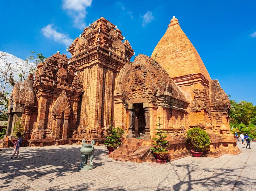 Tour Hải Phòng Nha Trang Tham quan tháp Bà Ponagar