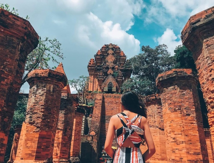 Tour Vinh Nha Trang Tháp Bà Ponagar Nha Trang